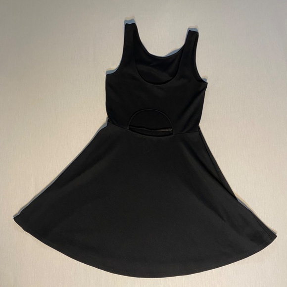 Black mini dress - Picture 4 of 5